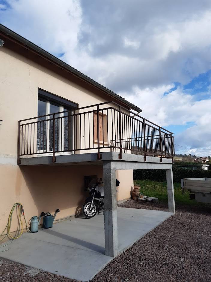 Garde-corps barreaudage vertical ral mars Lucenay